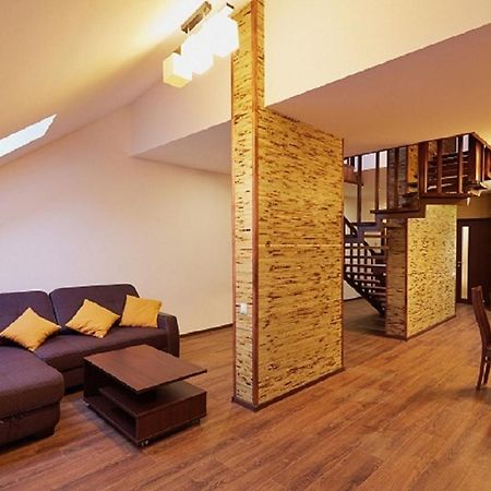 Apartment On Lychakivska Lviv Ngoại thất bức ảnh